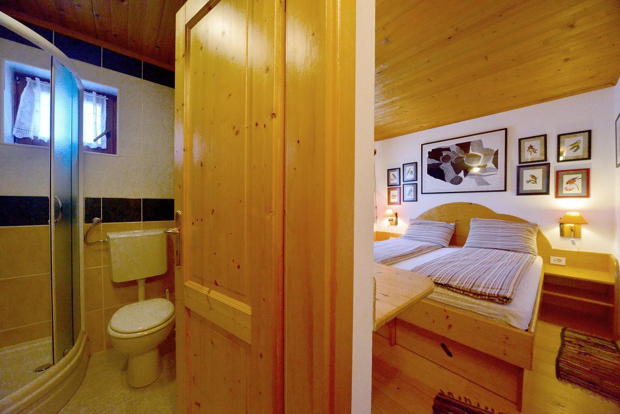 Kod Korita Rooms Црни-Луг Экстерьер фото